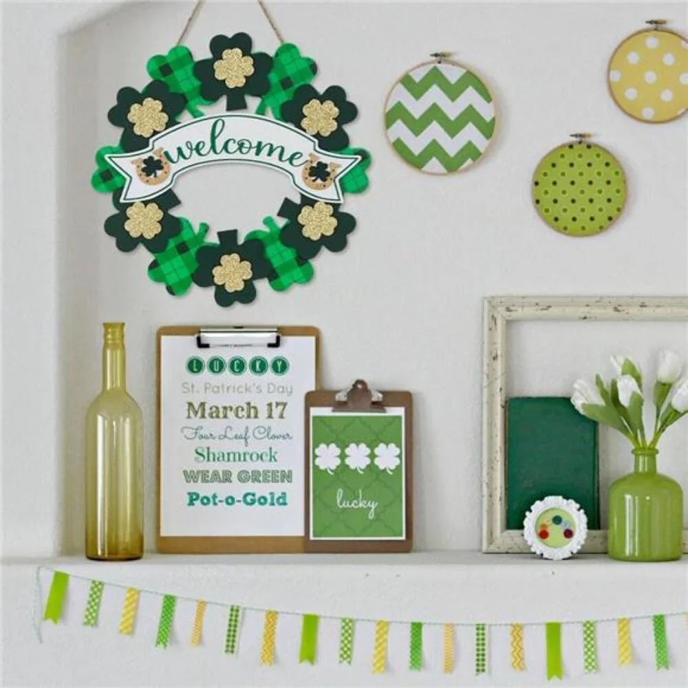 St Patricks Day Decorations, Wood Shamrock Hanging Welcome Wall Sign,